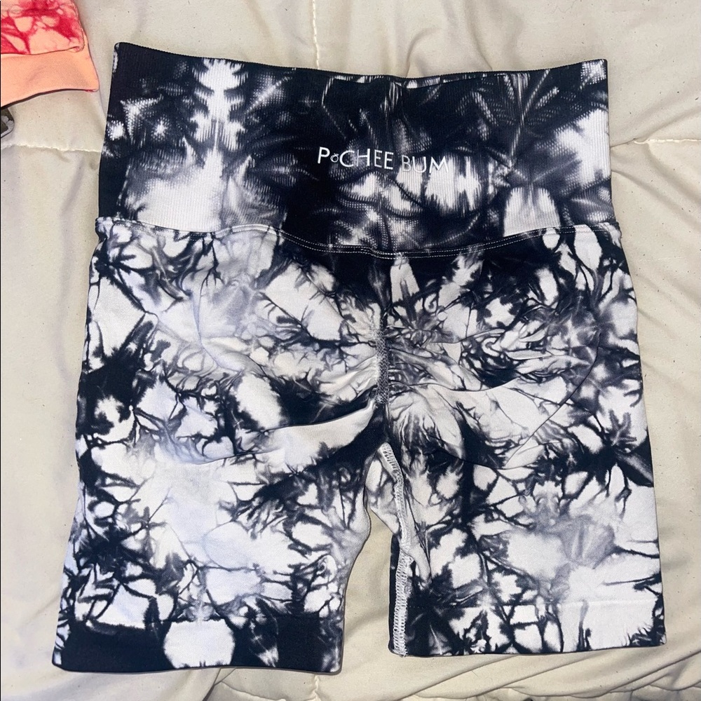 PCHEEBUM shorts